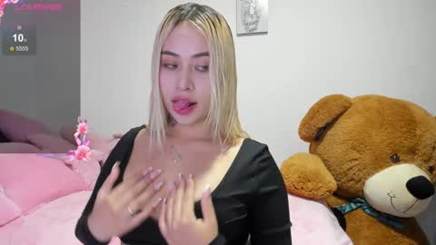 Gigi online show from 02/24/25, 10:58