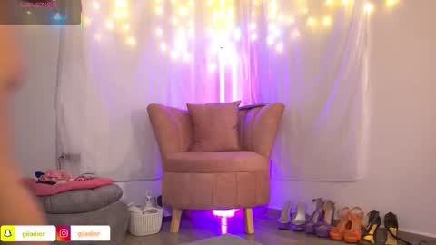 GiiaDior online show from 10/27/25, 11:58