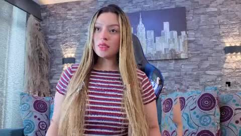 Snapshot of giigii_hadidd chatting on 04/11/26, 08:02 Giigii Hadid online show from 04/11/26, 08:02