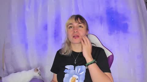 Snapshot of gilakat chatting on 01/21/25, 08:08 gilakat online show from 01/21/25, 08:08