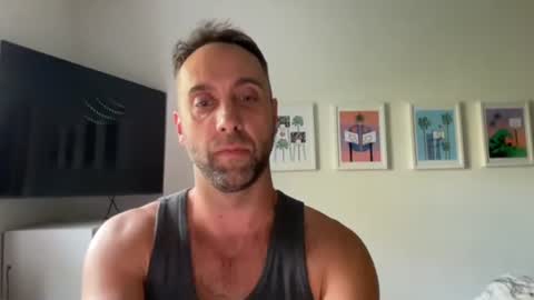 gilber10101 online show from 10/18/25, 07:58