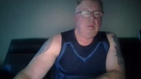 gimmmieoooo online show from 04/17/26, 07:33