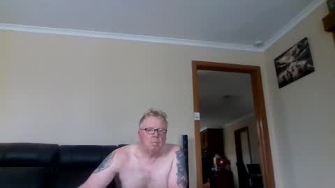 gimmmieoooo online show from 04/26/26, 04:10