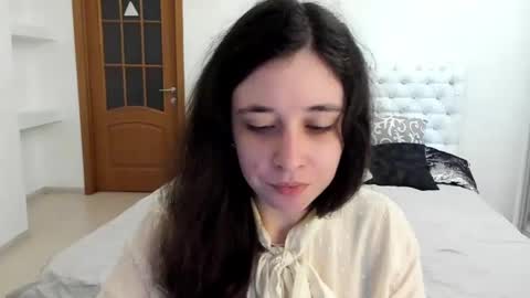 Kate online show from 09/27/25, 09:03