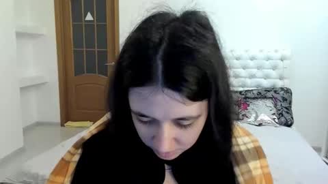 Kate online show from 10/16/25, 08:15