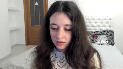 Kate online show from 10/19/25, 09:43