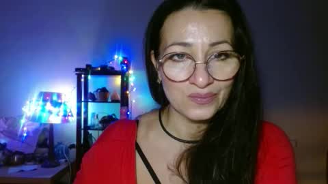GinaONeon online show from 11/28/25, 08:44