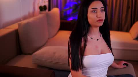 Gina online show from 03/01/25, 10:53