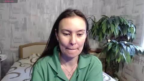 Snapshot of ginaxsoulah__ chatting on 06/19/26, 04:39 ginaxsoulah online show from 06/19/26, 04:39