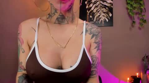 Snapshot of ginebraafxx_ chatting on 02/02/26, 04:38 Ginebra online show from 02/02/26, 04:38