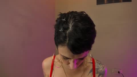 Snapshot of ginebraafxx_ chatting on 02/10/26, 04:11 Ginebra online show from 02/10/26, 04:11