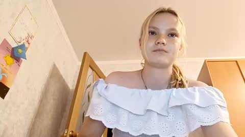 Snapshot of ginger_anna_est chatting on 07/21/26, 05:04 Ginger Anna online show from 07/21/26, 05:04