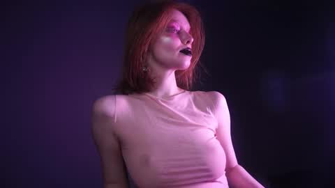        im expecting 350 thumbs up on my altar   online show from 02/19/25, 10:20