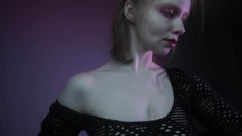        im expecting 350 thumbs up on my altar   online show from 10/21/25, 10:10