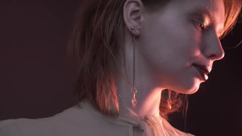        im expecting 350 thumbs up on my altar   online show from 10/27/25, 10:14