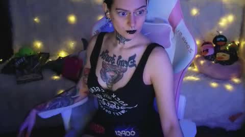 Ginger online show from 03/25/26, 09:04