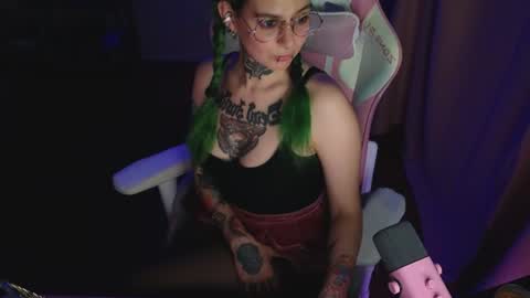 Ginger online show from 06/24/26, 09:58