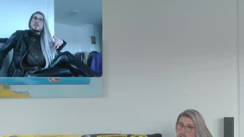 Snapshot of gingerpink1911 chatting on 11/28/25, 12:30 GingerPink online show from 11/28/25, 12:30