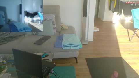 Snapshot of gingerpink1911 chatting on 12/15/25, 12:20 GingerPink online show from 12/15/25, 12:20