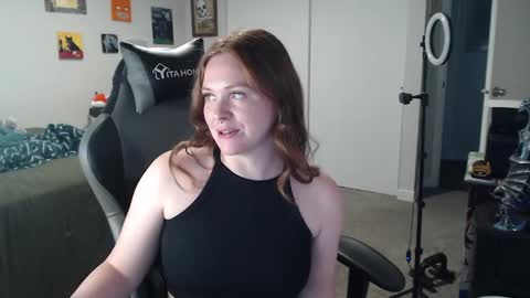 Snapshot of gingervial chatting on 09/26/25, 10:47 gingervial online show from 09/26/25, 10:47