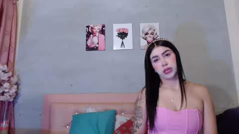 ginnifer_goodwin online show from 11/20/25, 12:05