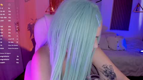 Snapshot of ginnywett chatting on 12/12/24, 07:04 Kendall online show from 12/12/24, 07:04