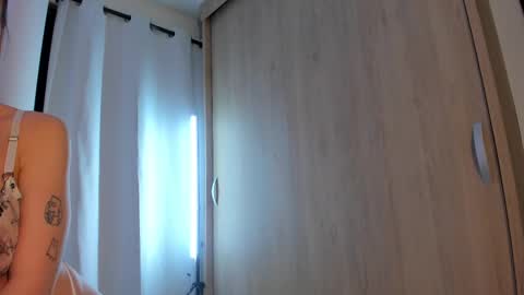 Ginevra online show from 09/28/25, 01:22