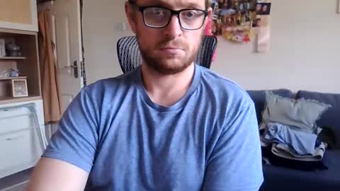 Snapshot of ginwood chatting on 09/10/25, 12:16 ginwood online show from 09/10/25, 12:16