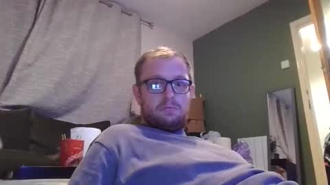 Snapshot of ginwood chatting on 10/03/25, 11:57 ginwood online show from 10/03/25, 11:57