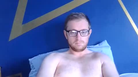 Snapshot of ginwood chatting on 11/23/25, 09:53 ginwood online show from 11/23/25, 09:53