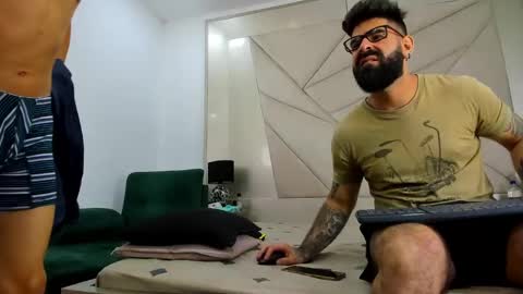 gio_lorenz online show from 09/18/25, 01:02