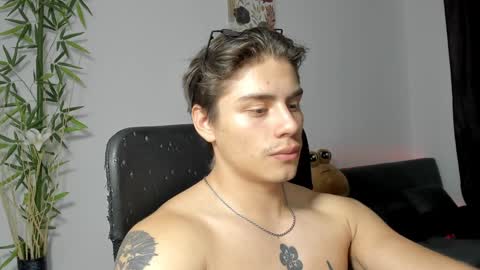 Snapshot of gio_russo chatting on 01/11/25, 05:31 GioRusso online show from 01/11/25, 05:31