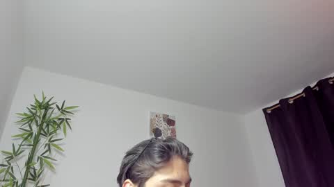 Snapshot of gio_russo chatting on 01/12/25, 07:21 GioRusso online show from 01/12/25, 07:21