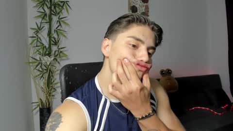 Snapshot of gio_russo chatting on 01/14/25, 05:19 GioRusso online show from 01/14/25, 05:19