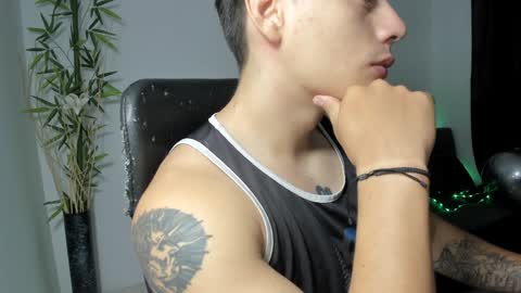 Snapshot of gio_russo chatting on 01/24/25, 02:08 GioRusso online show from 01/24/25, 02:08