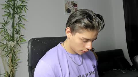 Snapshot of gio_russo chatting on 01/27/25, 02:10 GioRusso online show from 01/27/25, 02:10