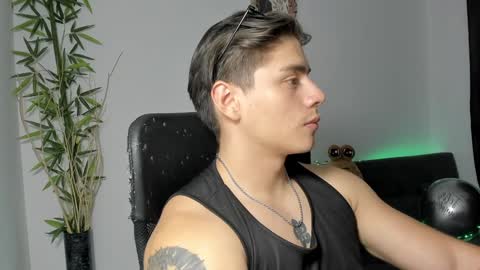 Snapshot of gio_russo chatting on 01/29/25, 05:51 GioRusso online show from 01/29/25, 05:51