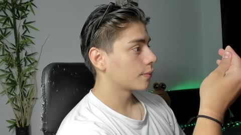 Snapshot of gio_russo chatting on 01/29/25, 01:49 GioRusso online show from 01/29/25, 01:49