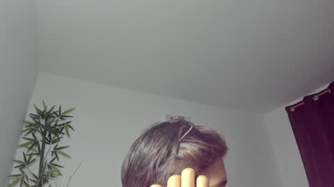 Snapshot of gio_russo chatting on 01/29/25, 04:52 GioRusso online show from 01/29/25, 04:52