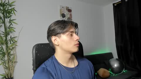 Snapshot of gio_russo chatting on 01/31/25, 12:17 GioRusso online show from 01/31/25, 12:17