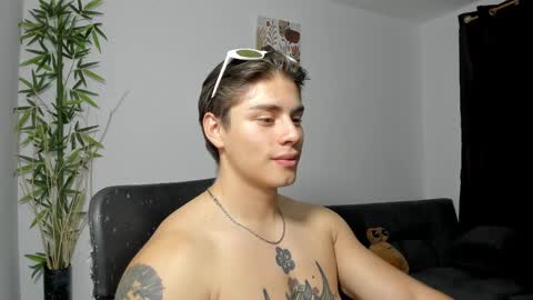 Snapshot of gio_russo chatting on 02/25/25, 12:47 GioRusso online show from 02/25/25, 12:47