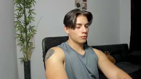 Snapshot of gio_russo chatting on 02/26/25, 11:04 GioRusso online show from 02/26/25, 11:04