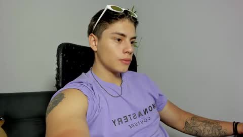 Snapshot of gio_russo chatting on 03/08/25, 10:56 GioRusso online show from 03/08/25, 10:56