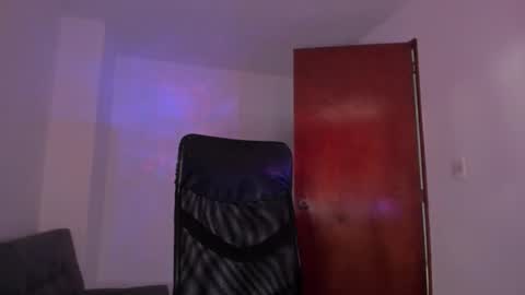 Snapshot of gio_russo chatting on 09/09/25, 10:09 GioRusso online show from 09/09/25, 10:09