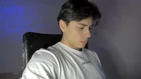 Snapshot of gio_russo chatting on 09/19/25, 11:05 GioRusso online show from 09/19/25, 11:05