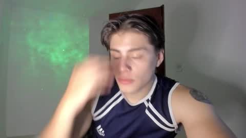 Snapshot of gio_russo chatting on 09/23/25, 05:32 GioRusso online show from 09/23/25, 05:32