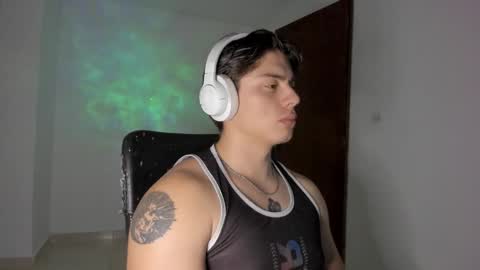 Snapshot of gio_russo chatting on 09/24/25, 04:49 GioRusso online show from 09/24/25, 04:49