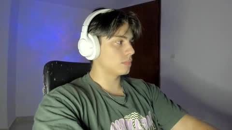 Snapshot of gio_russo chatting on 09/28/25, 10:48 GioRusso online show from 09/28/25, 10:48