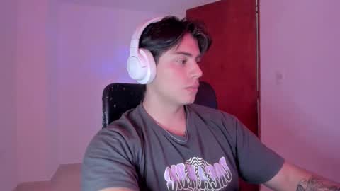 Snapshot of gio_russo chatting on 09/29/25, 06:46 GioRusso online show from 09/29/25, 06:46