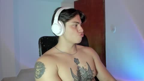 Snapshot of gio_russo chatting on 10/01/25, 09:54 GioRusso online show from 10/01/25, 09:54